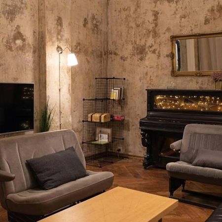 Horse House Apartment Riga Ngoại thất bức ảnh