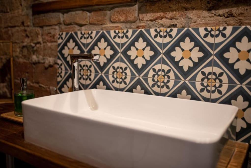 Horse House Apartment Riga Ngoại thất bức ảnh